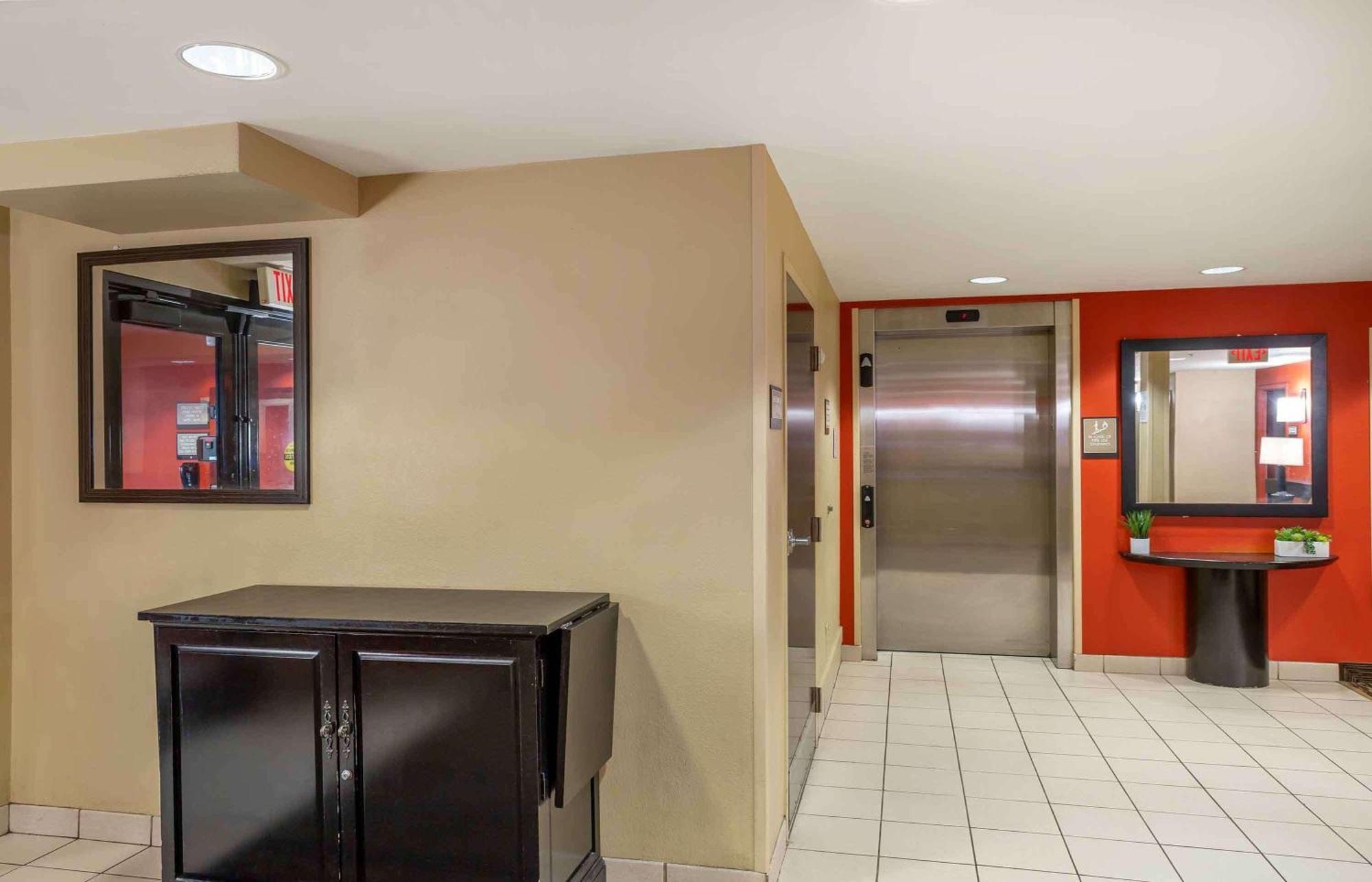 Extended Stay America Suites - Long Island - Melville Buitenkant foto