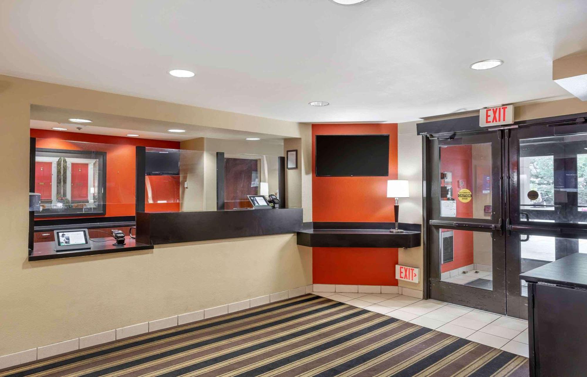 Extended Stay America Suites - Long Island - Melville Buitenkant foto