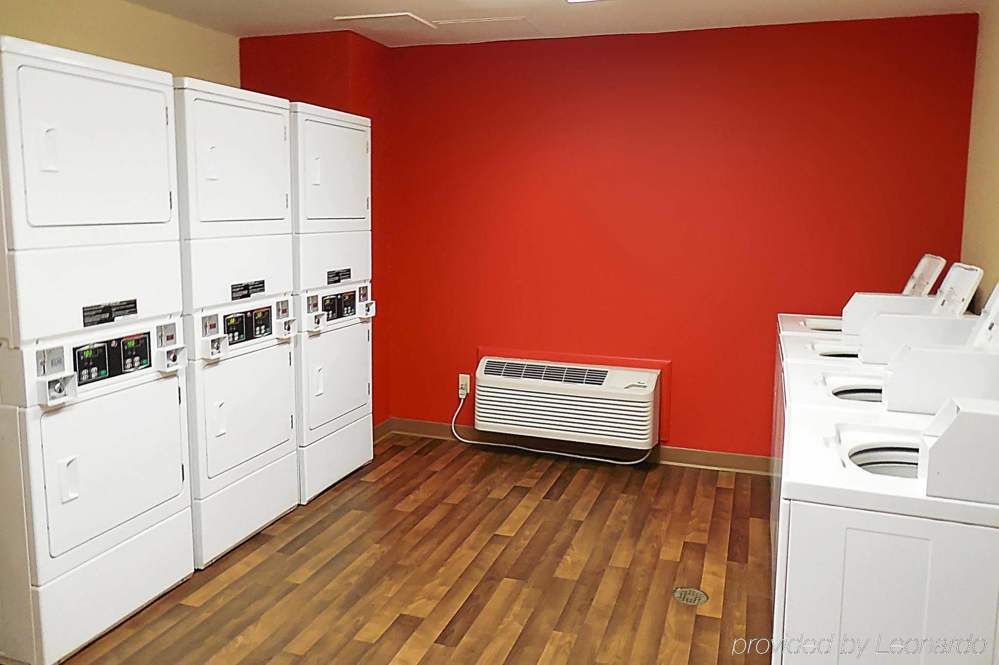Extended Stay America Suites - Long Island - Melville Buitenkant foto